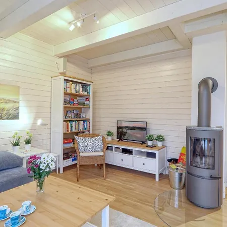 Lovely Home In Krems Iiwarderbrueck With Sauna *