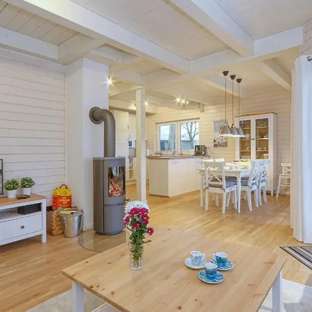 Lovely Home In Krems Iiwarderbrueck With Sauna *