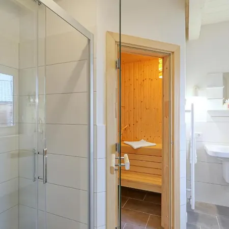 Hébergement de vacances Lovely Home In Krems Iiwarderbrueck With Sauna Gols